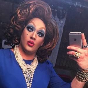 Meet your Posher, Phyllis